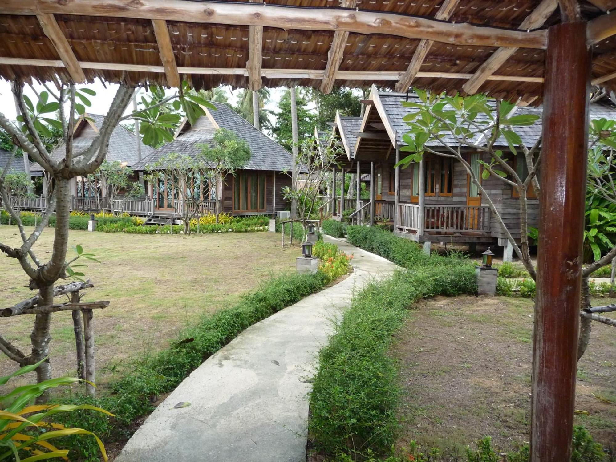 นิว โอโซน รีสอร์ท แอนด์ สปา เกาะลันตา ภายนอก รูปภาพ