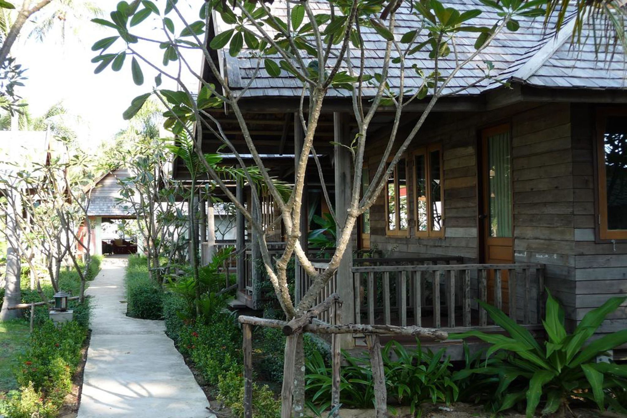 นิว โอโซน รีสอร์ท แอนด์ สปา เกาะลันตา ภายนอก รูปภาพ
